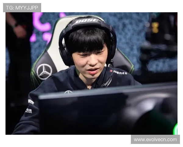 RNG在全球挑战赛中的耐力表现分析与深度点评