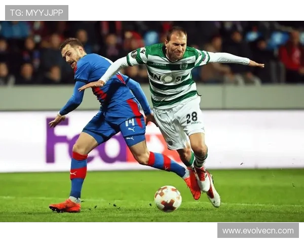 探讨现代足球俱乐部在全球赛事中展现的管理策略与竞技实力发展前景